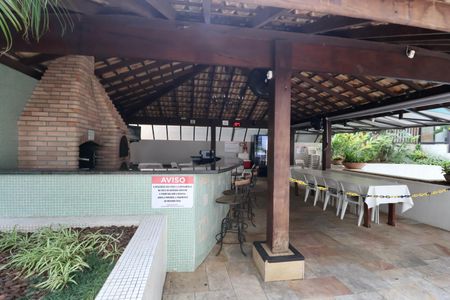 Apartamento para alugar com 230m², 4 quartos e 2 vagasÁrea comum - Churrasqueira
