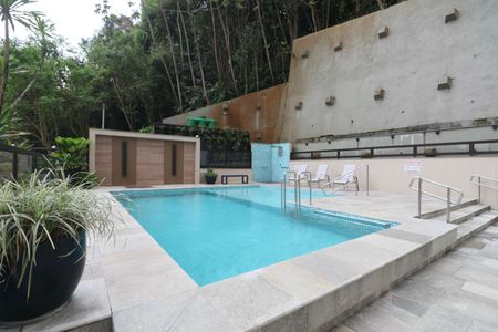 Apartamento para alugar com 230m², 4 quartos e 2 vagasÁrea comum - Piscina