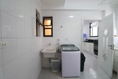 Apartamento para alugar com 230m², 4 quartos e 2 vagasÁrea de Serviço