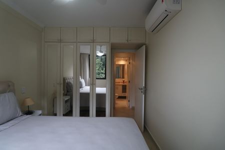 Apartamento para alugar com 230m², 4 quartos e 2 vagasQuarto 2