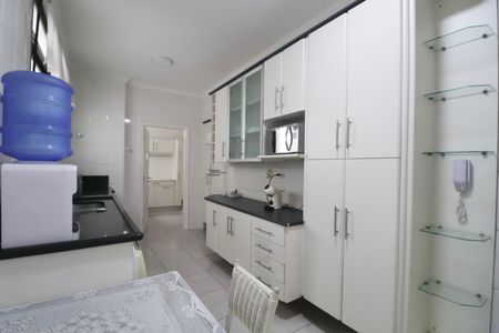 Apartamento para alugar com 230m², 4 quartos e 2 vagasCozinha