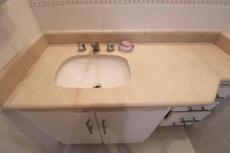 Apartamento para alugar com 230m², 4 quartos e 2 vagasBanheiro Suíte