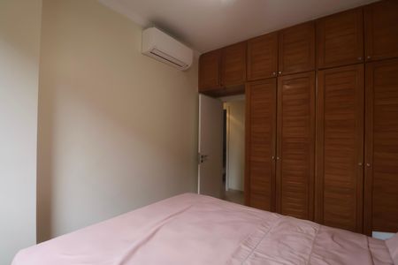 Apartamento para alugar com 230m², 4 quartos e 2 vagasQuarto