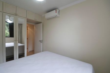Apartamento para alugar com 230m², 4 quartos e 2 vagasQuarto 2