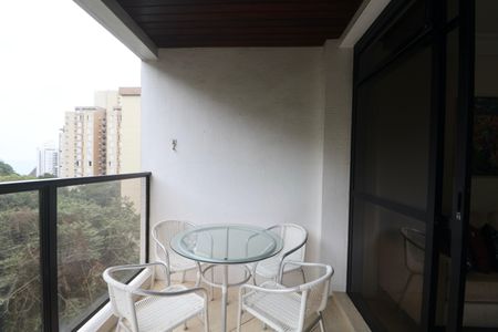 Varanda de apartamento para alugar com 4 quartos, 230m² em Centro, Guarujá