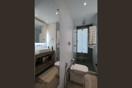 Casa para alugar com 500m², 3 quartos e 4 vagasBanheiro da Suíte 1