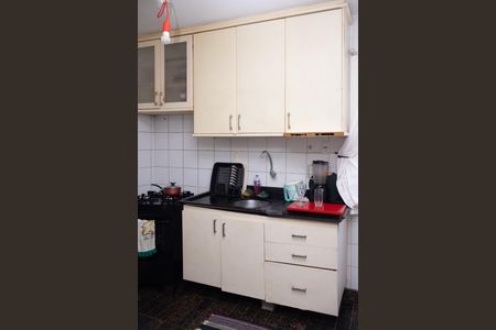 Casa de condomínio para alugar com 150m², 3 quartos e 2 vagasCozinha - Armários