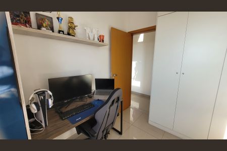 Apartamento à venda com 94m², 4 quartos e 2 vagasQuarto 