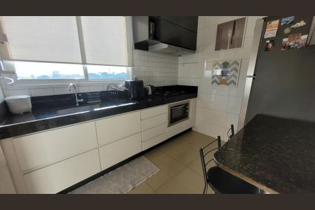 Apartamento à venda com 94m², 4 quartos e 2 vagasCozinha