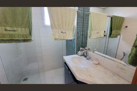 Apartamento à venda com 94m², 4 quartos e 2 vagasBanheiro Social