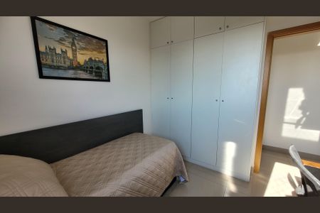 Apartamento à venda com 94m², 4 quartos e 2 vagasQuarto 2