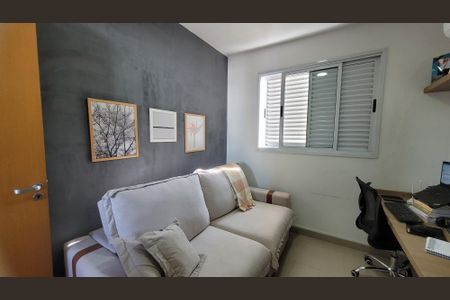 Apartamento à venda com 94m², 4 quartos e 2 vagasEscritório