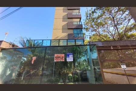 Apartamento à venda com 94m², 4 quartos e 2 vagasFachada