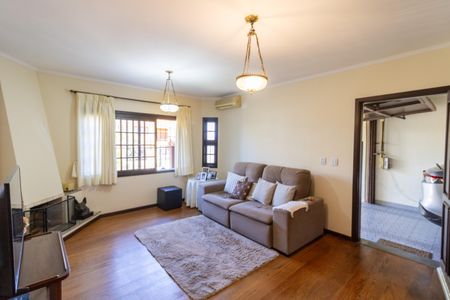 Sala de casa à venda com 3 quartos, 136m² em Espírito Santo, Porto Alegre