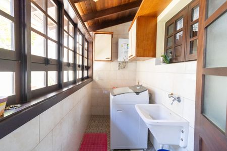 Casa à venda com 136m², 3 quartos e 2 vagasÁrea de Serviço