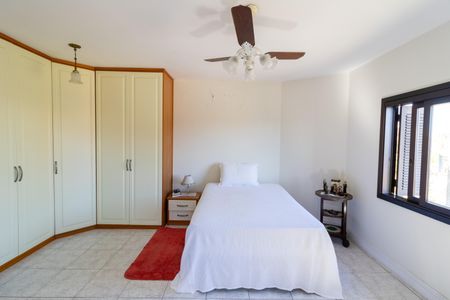 Casa à venda com 136m², 3 quartos e 2 vagasSuíte