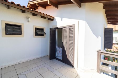 Sacada de casa à venda com 3 quartos, 136m² em Espírito Santo, Porto Alegre