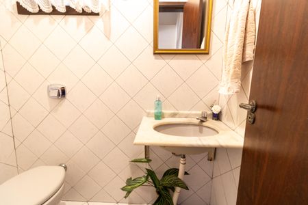 Casa à venda com 136m², 3 quartos e 2 vagasLavabo