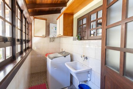 Casa à venda com 136m², 3 quartos e 2 vagasÁrea de Serviço