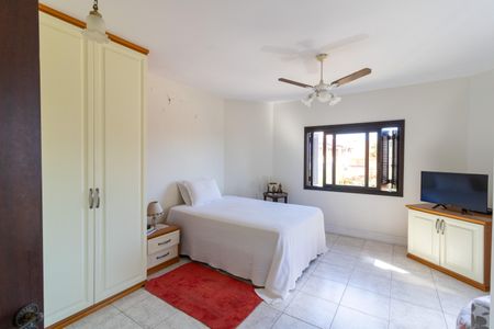 Casa à venda com 136m², 3 quartos e 2 vagasSuíte