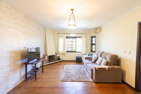 Sala de casa à venda com 3 quartos, 136m² em Espírito Santo, Porto Alegre