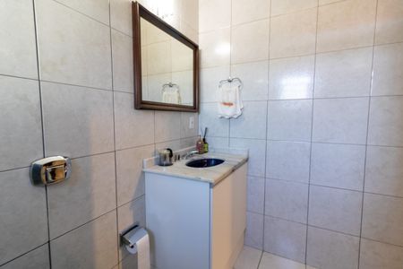 Casa à venda com 136m², 3 quartos e 2 vagasBanheiro