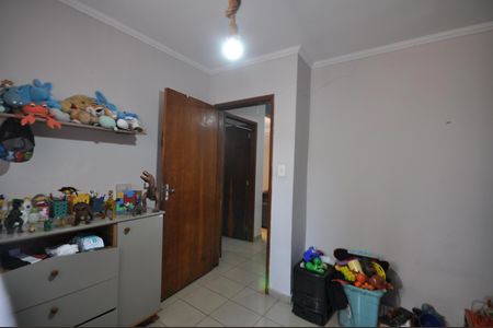Casa à venda com 109m², 4 quartos e 3 vagasQuarto 2