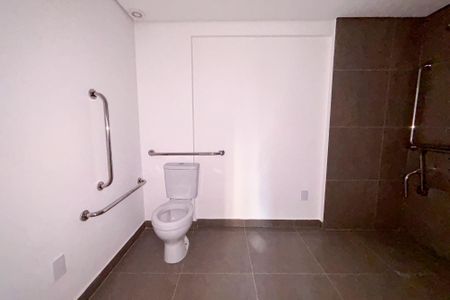Banheiro de apartamento à venda com 1 quarto, 34m² em Cerqueira César, São Paulo