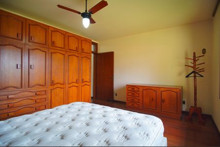 Casa para alugar com 186m², 2 quartos e 3 vagasSuíte