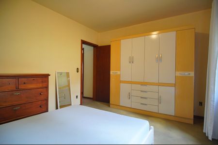 Casa para alugar com 186m², 2 quartos e 3 vagasQuarto 1