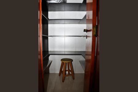 Casa à venda com 414m², 3 quartos e 4 vagas Casa à venda com 414m², 3 quartos e 4 vagasDespensa