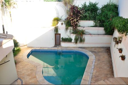 Casa à venda com 414m², 3 quartos e 4 vagas Casa à venda com 414m², 3 quartos e 4 vagasVista da Varanda da Suíte 2