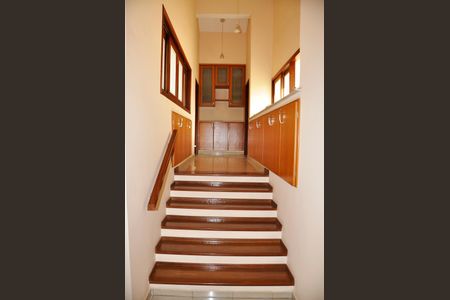 Casa à venda com 414m², 3 quartos e 4 vagas Casa à venda com 414m², 3 quartos e 4 vagasCorredor