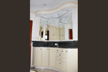 Casa à venda com 414m², 3 quartos e 4 vagas Casa à venda com 414m², 3 quartos e 4 vagasBanheiro da Suíte