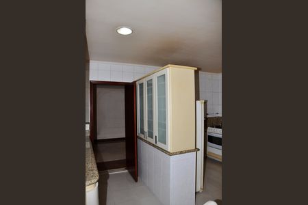 Casa à venda com 414m², 3 quartos e 4 vagas Casa à venda com 414m², 3 quartos e 4 vagasCozinha