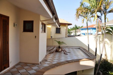 Casa à venda com 414m², 3 quartos e 4 vagas Casa à venda com 414m², 3 quartos e 4 vagasVaranda da Suíte 2