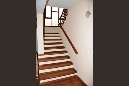 Casa à venda com 414m², 3 quartos e 4 vagas Casa à venda com 414m², 3 quartos e 4 vagasAcesso aos quartos