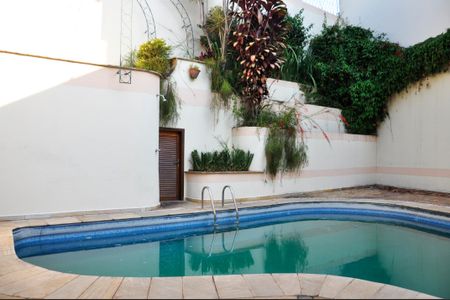 Casa à venda com 414m², 3 quartos e 4 vagas Casa à venda com 414m², 3 quartos e 4 vagasLazer