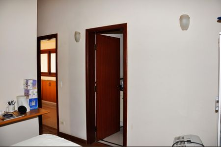 Casa à venda com 414m², 3 quartos e 4 vagas Casa à venda com 414m², 3 quartos e 4 vagasSuíte 2