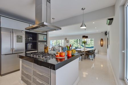 Casa à venda com 406m², 5 quartos e 4 vagasCozinha