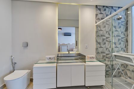 Banheiro de casa à venda com 5 quartos, 406m² em Jardim Marajoara, São Paulo