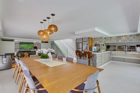 Casa à venda com 406m², 5 quartos e 4 vagasCozinha