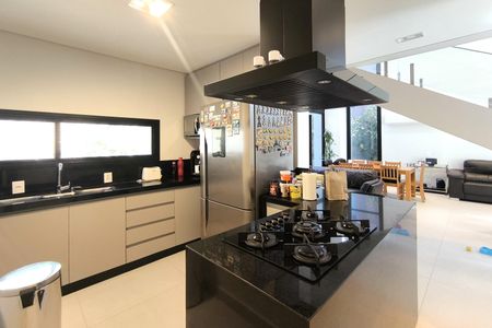 Casa de condomínio para alugar com 300m², 3 quartos e 6 vagasCozinha