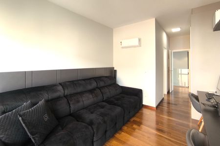 Casa de condomínio para alugar com 300m², 3 quartos e 6 vagasSala