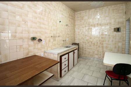 Apartamento à venda com 80m², 2 quartos e sem vagaCozinha