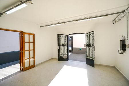 Casa para alugar com 359m², 3 quartos e 6 vagas Casa para alugar com 359m², 3 quartos e 6 vagasSala de estar