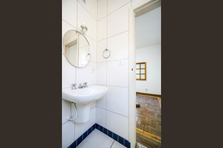 Casa para alugar com 359m², 3 quartos e 6 vagas Casa para alugar com 359m², 3 quartos e 6 vagasBanheiro da suíte