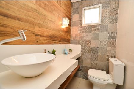 Apartamento à venda com 140m², 3 quartos e 1 vaga Apartamento à venda com 140m², 3 quartos e 1 vagaLavabo