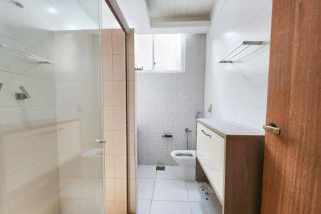 Casa à venda com 121m², 2 quartos e 1 vaga Casa à venda com 121m², 2 quartos e 1 vagaBanheiro