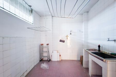 Casa à venda com 121m², 2 quartos e 1 vaga Casa à venda com 121m², 2 quartos e 1 vagaQuarto de Serviço